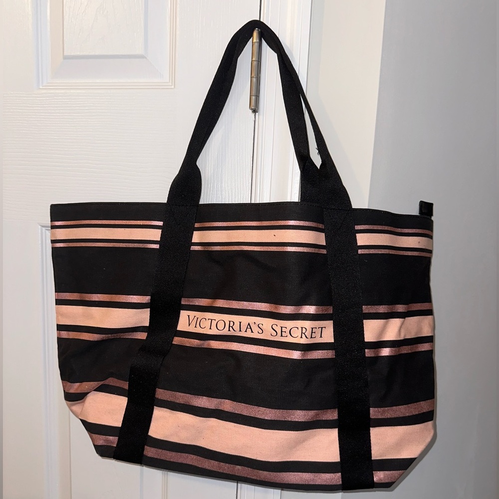 VS tote